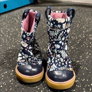 Kids Floral Pattern Boots - Navy and Pink